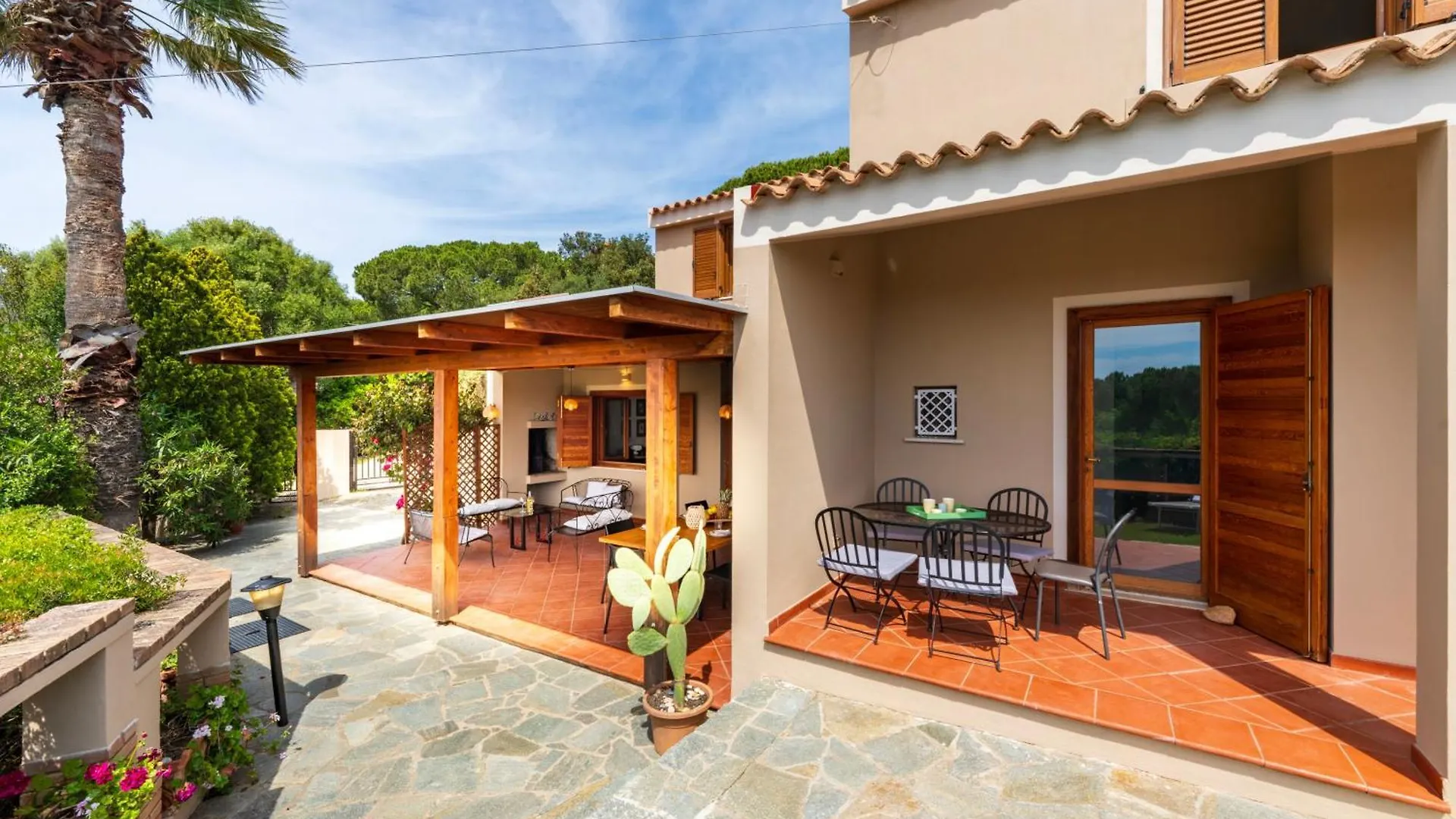 Villa Sara, A Pochi Passi Dalla Spiaggia, Sud Sardegna Forte Village